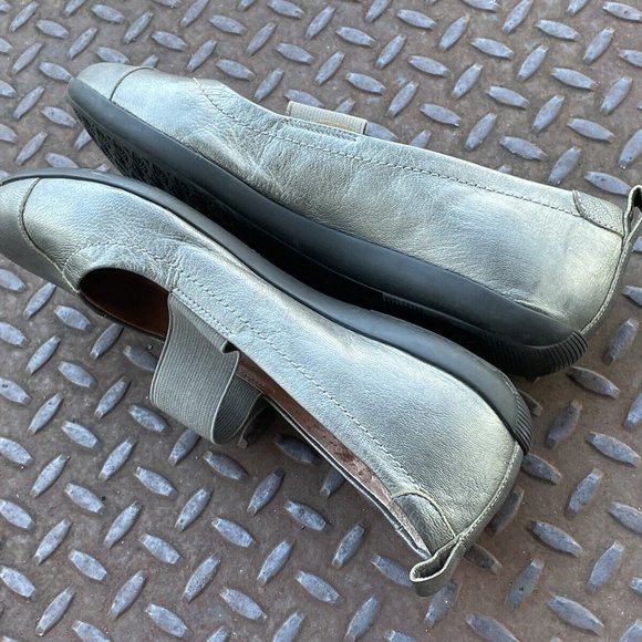 Nurture Women Sandal Shoes Flat Gray Metallic Tone Leather Mary Jane Size 8.5M - Picture 6 of 9